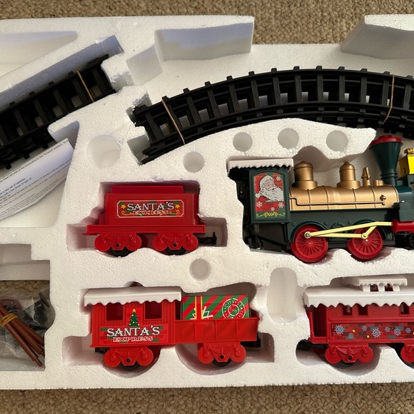 Eztec 29 piece Christmas train set - Picture 4 of 7